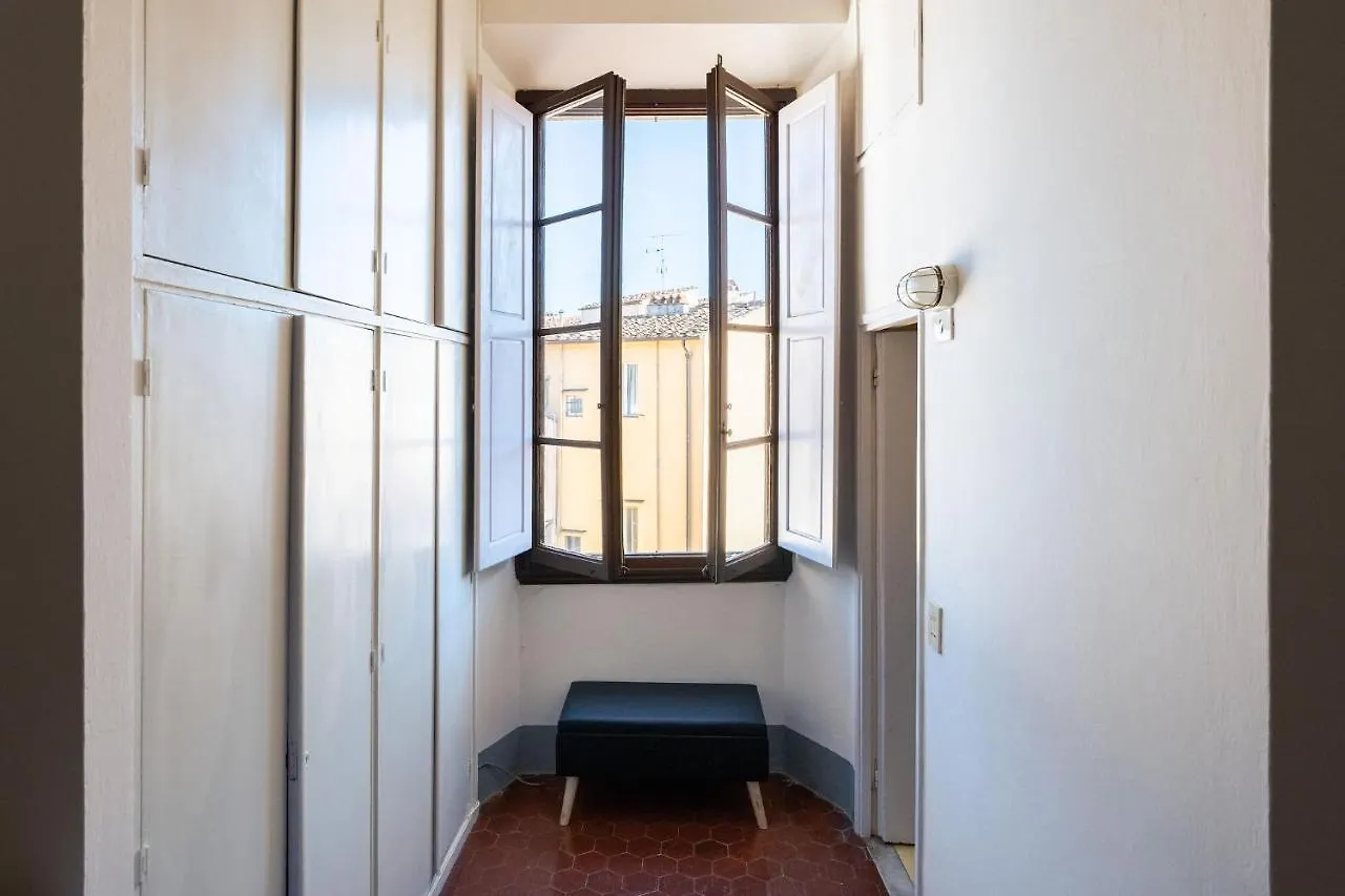 Borgo Santa Croce Daire Floransa İtalya